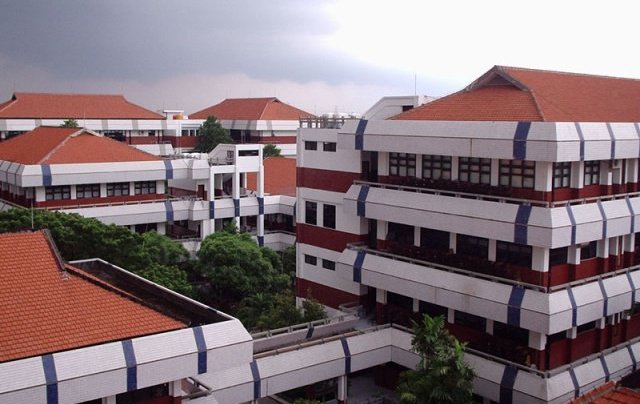 Universitas Jurusan Teknik Informatika